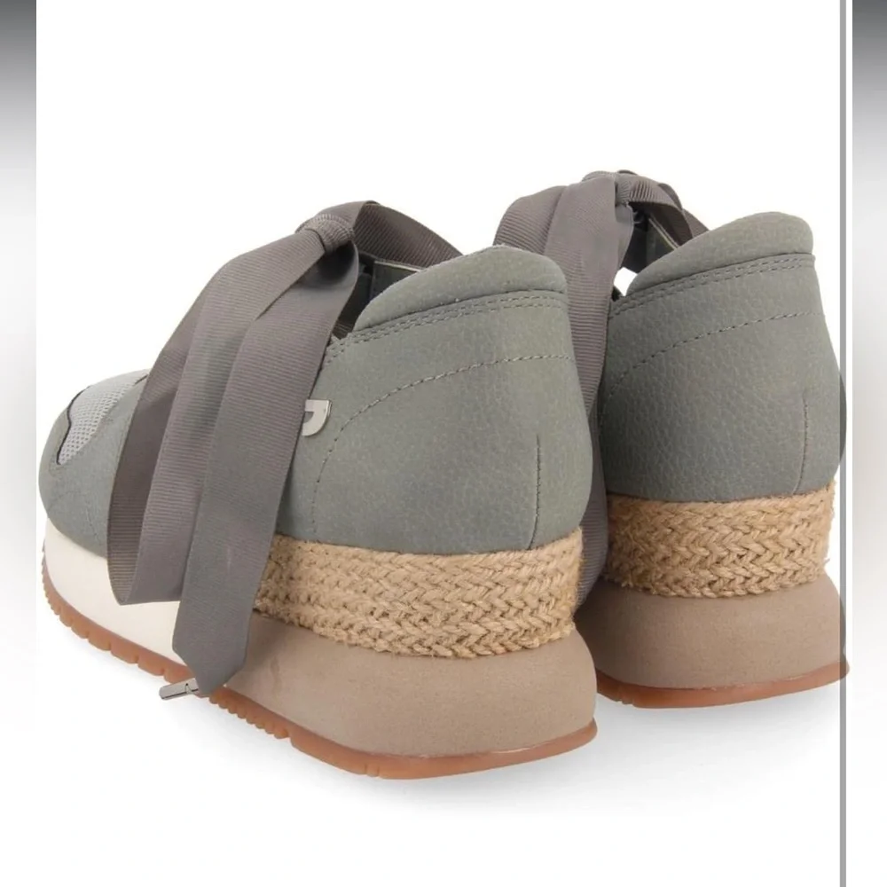 Gioseppo Women’s Low-Top Sneakers Size 9